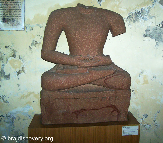 चित्र:Headless-Jaina-Tirthankara-Jain-Museum-Mathura-24.jpg