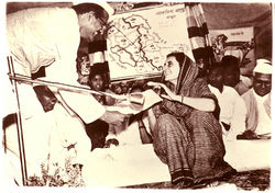 Ch.Digamber Singh-Indira Gandhi.jpg