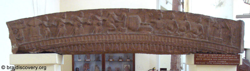 चित्र:Ogee-Arches-And-Balconies-Cotaining-Human-Figures-Mathura-Museum-93.jpg