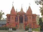 Swami Narayan Temple Vrindavan Mathura 1.jpg